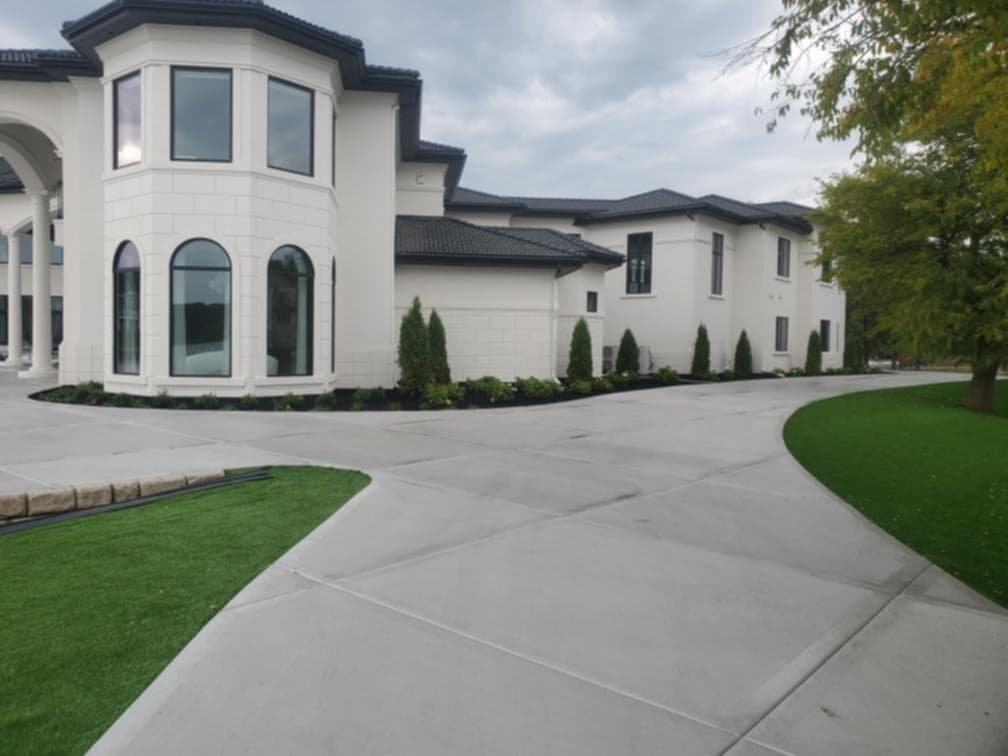 Residential Foundation Plantings & Landscape Beds in Wisconsin Dells, WI