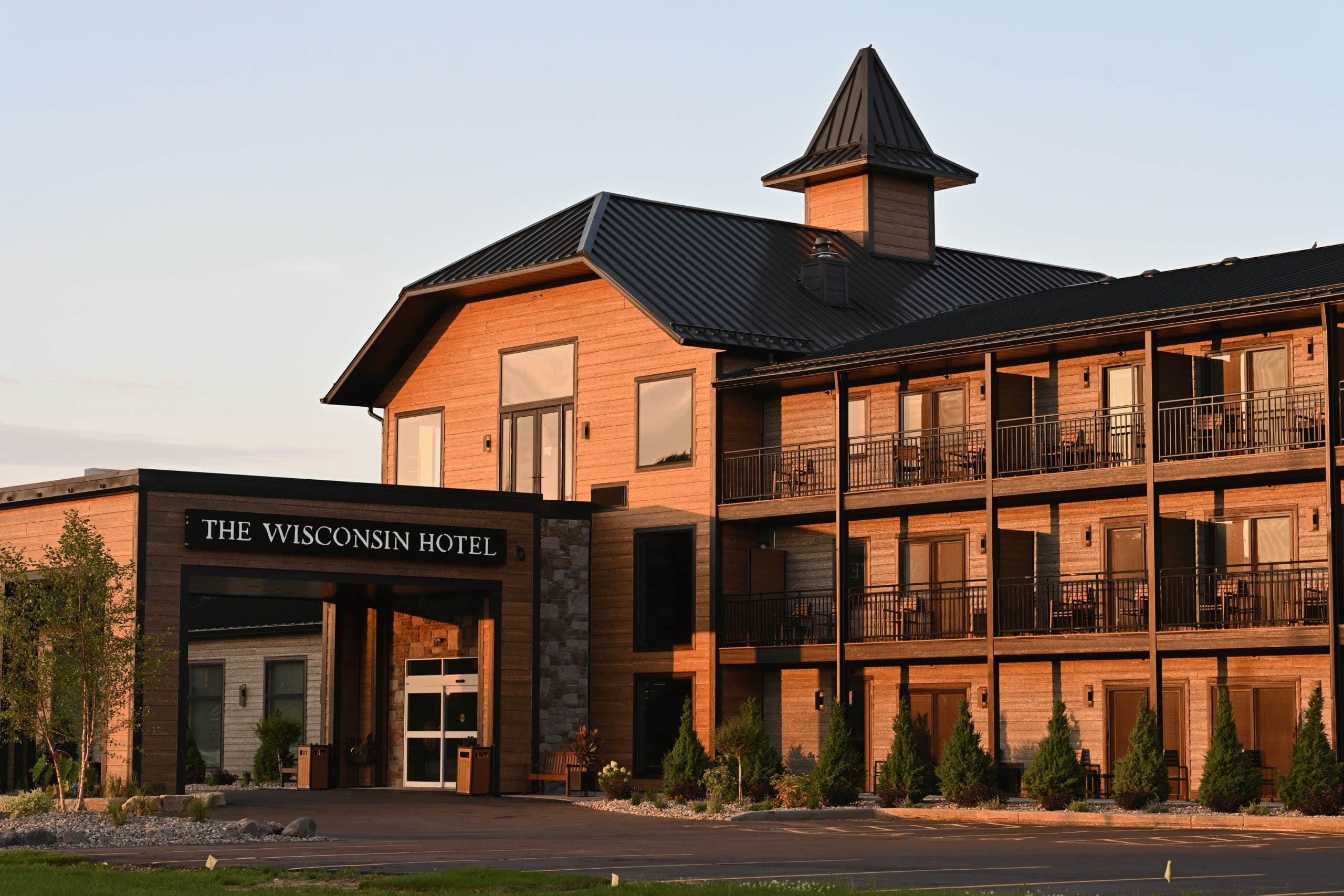 Commercial Landscaping - The Wisconsin Hotel in Wisconsin Dells, WI